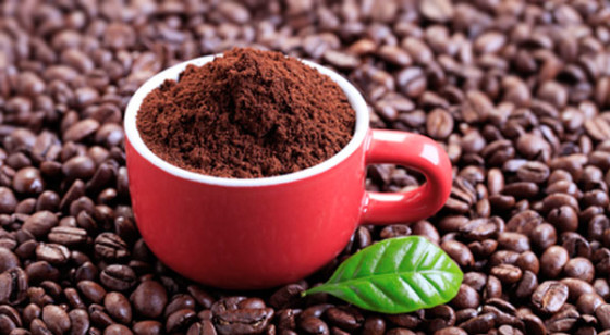 9 cách sử dụng bã cà phê trong khu vườn của bạn